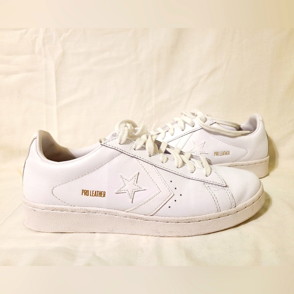 Convers Pro Leather Star Chevron Leather White 167239C (Men's 7.5) Women's  9
